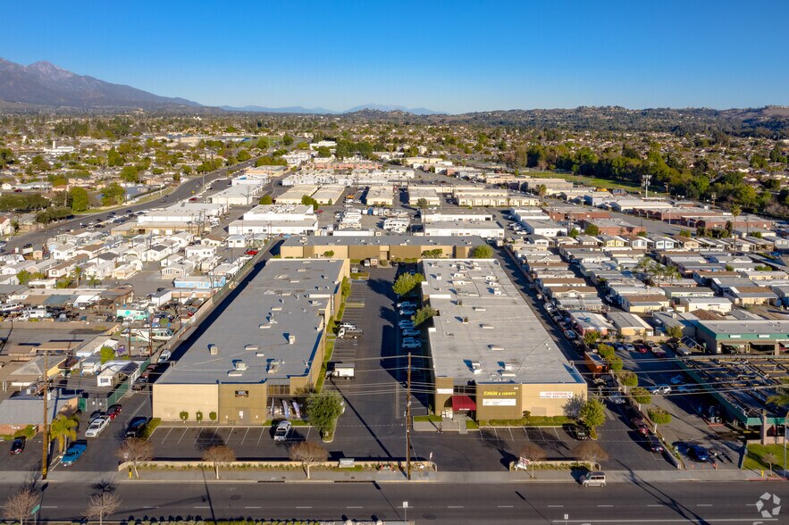 More Photos Of 822-832 N Grand Ave, Covina Warehouse For Lease