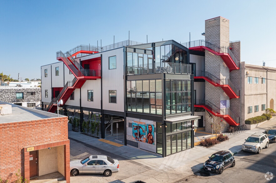 More Photos Of 212 Eucalyptus Dr, El Segundo Office For Lease