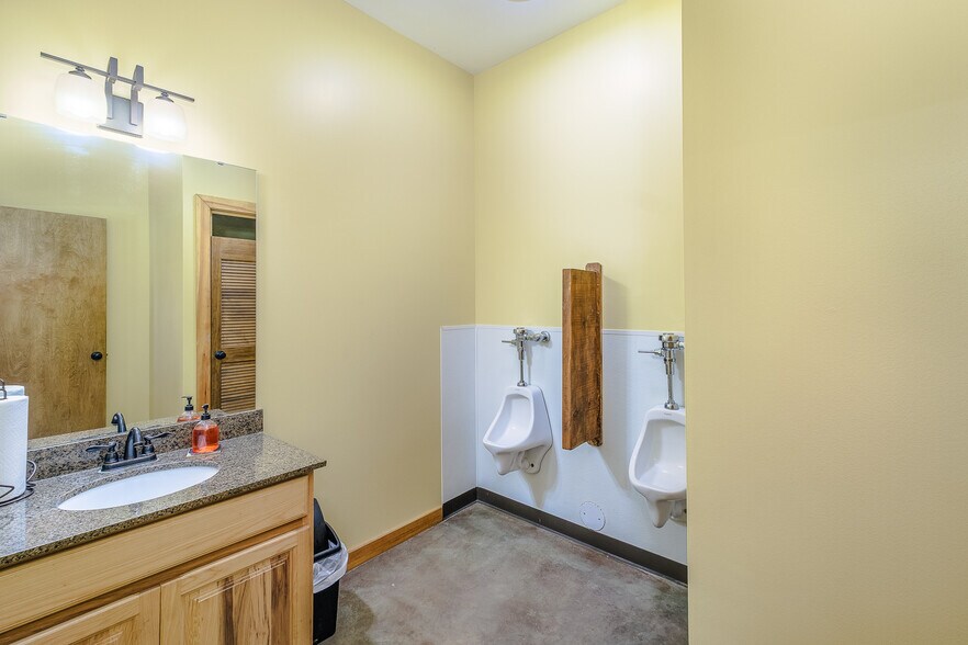 More Photos Of 57 Hemlock Ridge Ln, Catawba Lodge Meeting Hall For Sale