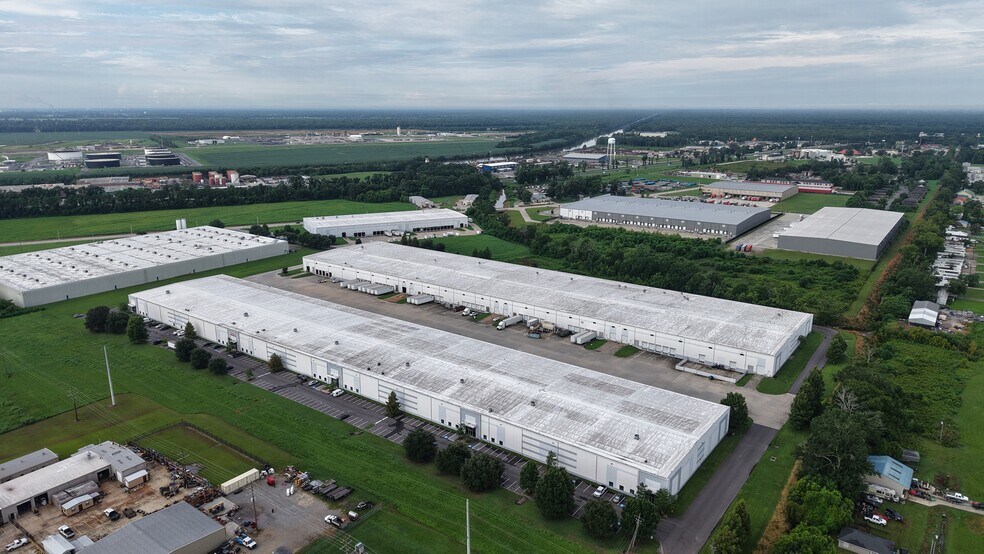 More Photos Of 1870 Grand Terre Ln, Port Allen Distribution For Lease