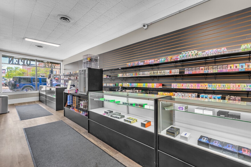 More Photos Of 105 1/2 S Court St, Crown Point General Retail For Sale