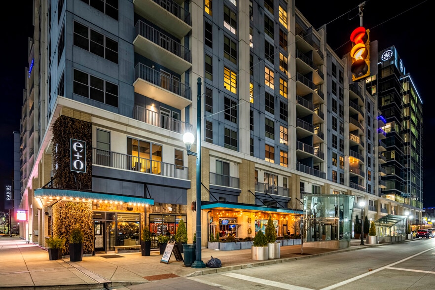 More Photos Of 101-191 E Freedom Way, Cincinnati Storefront Retail Residential For Lease