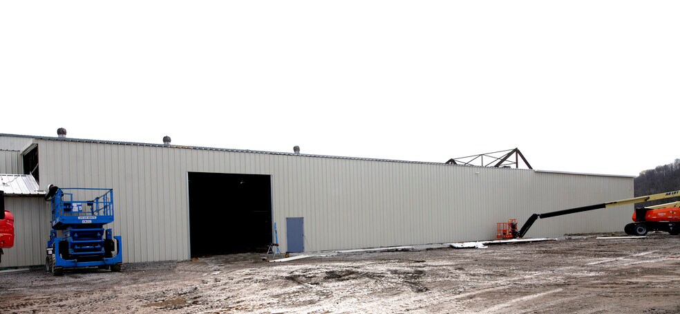 More Photos Of 64 Waterway Dr, Poca Distribution For Lease