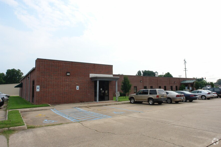 More Photos Of 2123 Shed Rd, Bossier City Loft Creative Space For Lease