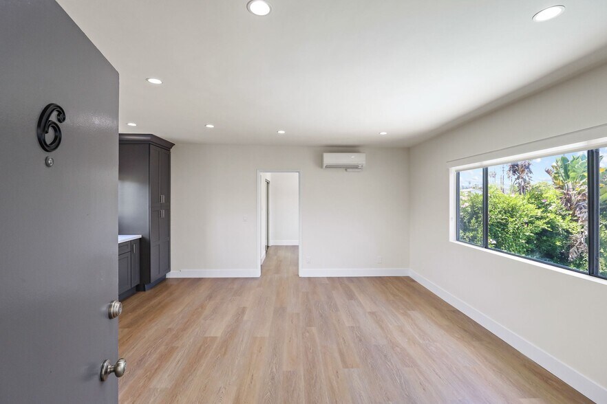 More Photos Of 2001 Penmar Ave, Venice Apartments For Sale