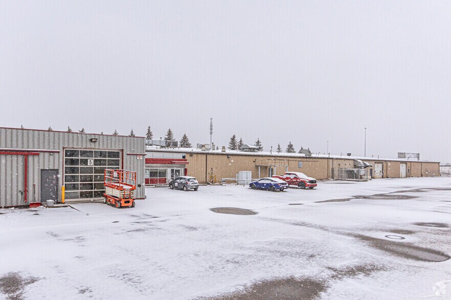 More Photos Of 7720 17 St NW, Edmonton Manufacturing For Lease
