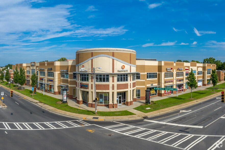 Primary Photo Of 7510 Pineville-Matthews Rd, Charlotte Freestanding For Sale