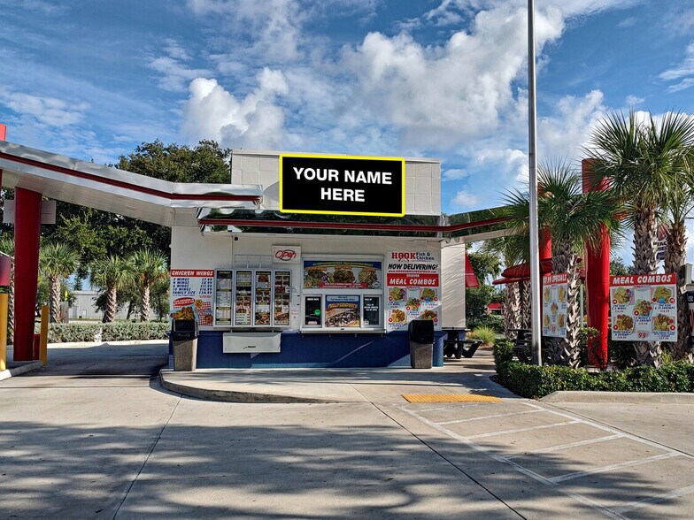 Primary Photo Of 7041 Seacrest Blvd, Lantana Restaurant For Lease