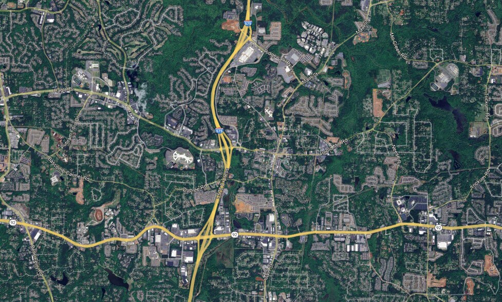 More Photos Of 0 Towne Lake Pky, Woodstock Unknown For Lease