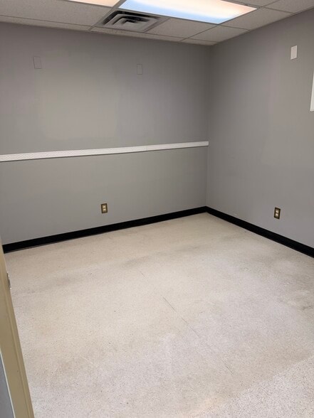 More Photos Of 872 E Sahara Ave, Las Vegas Medical For Lease