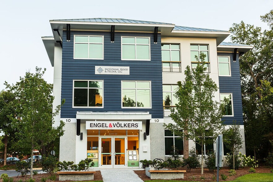 Primary Photo Of 10 Shem Dr, Mount Pleasant Office For Lease