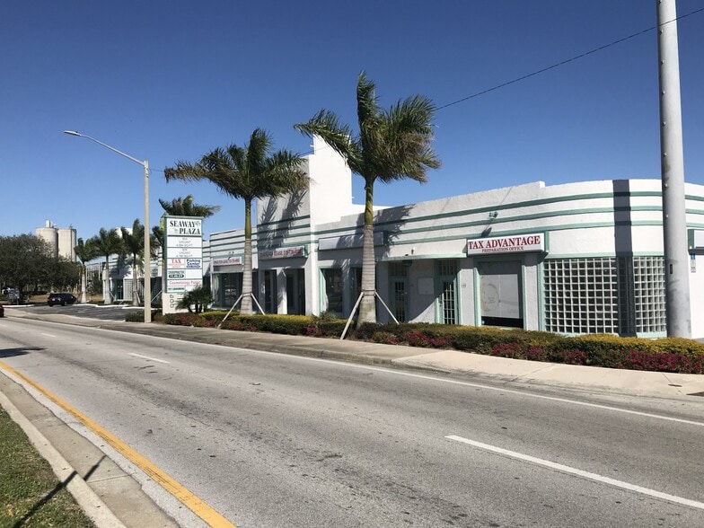 More Photos Of 600-610 N US Highway 1, Fort Pierce Storefront Retail Office For Sale