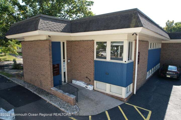 More Photos Of 1314 Park Ave, Plainfield Medical For Sale