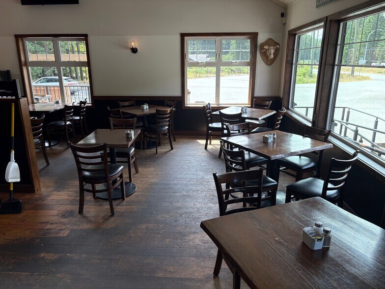 More Photos Of 2930 Trans Canada Hwy, Langford Restaurant For Sale