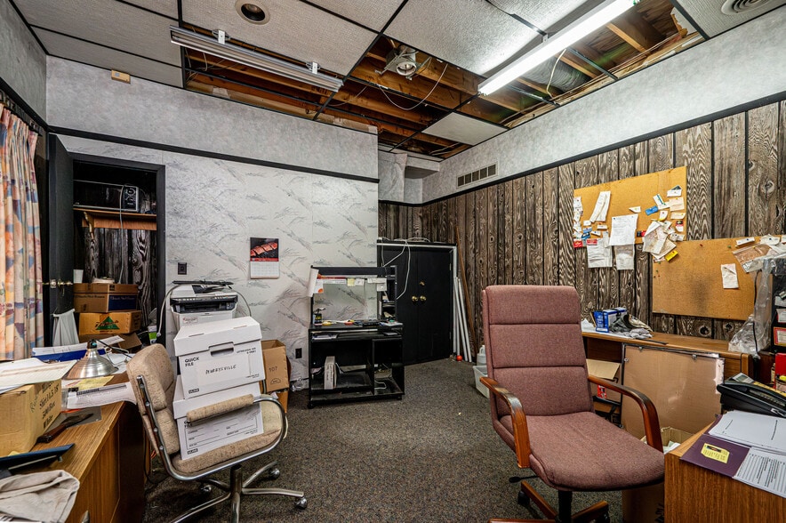 More Photos Of 508 New Alexandria Rd, Greensburg General Retail For Sale