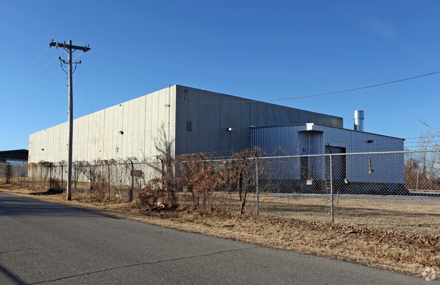 More Photos Of 1212 N Rockford Ave, Tulsa Unknown For Lease