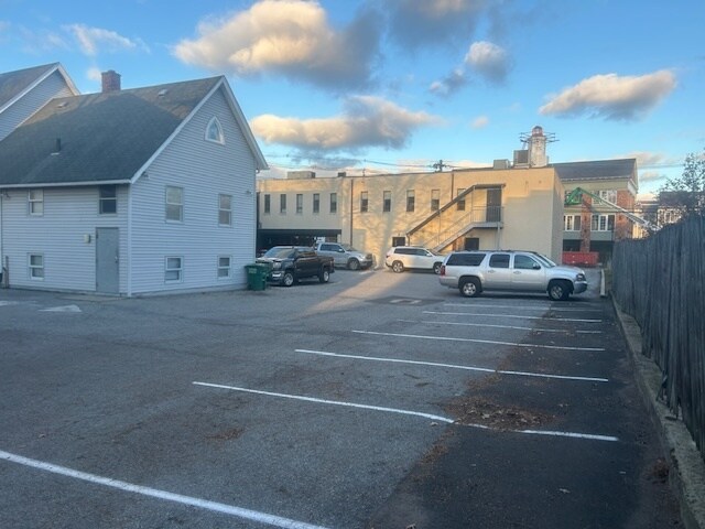 More Photos Of 72 Van Zant St, Norwalk General Retail For Lease