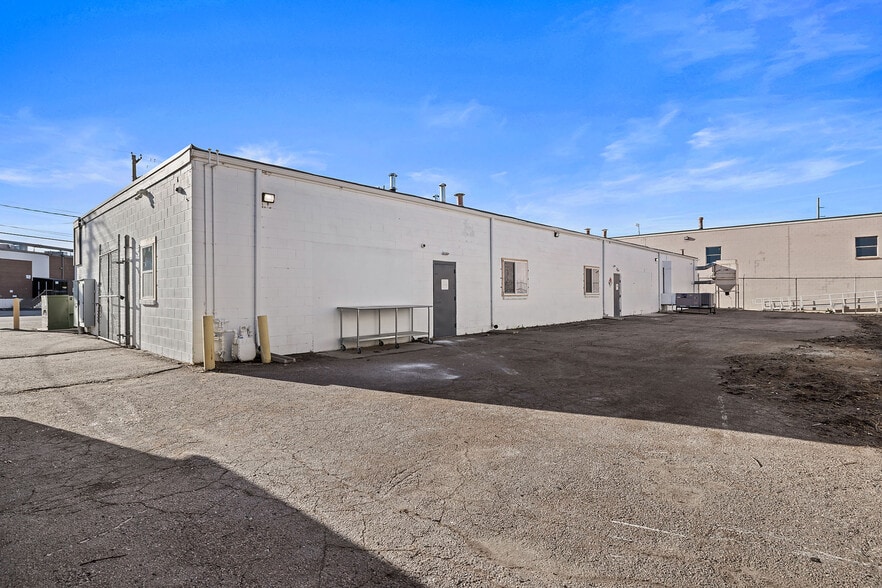 More Photos Of 4905 E 41st Ave, Denver Warehouse For Sale