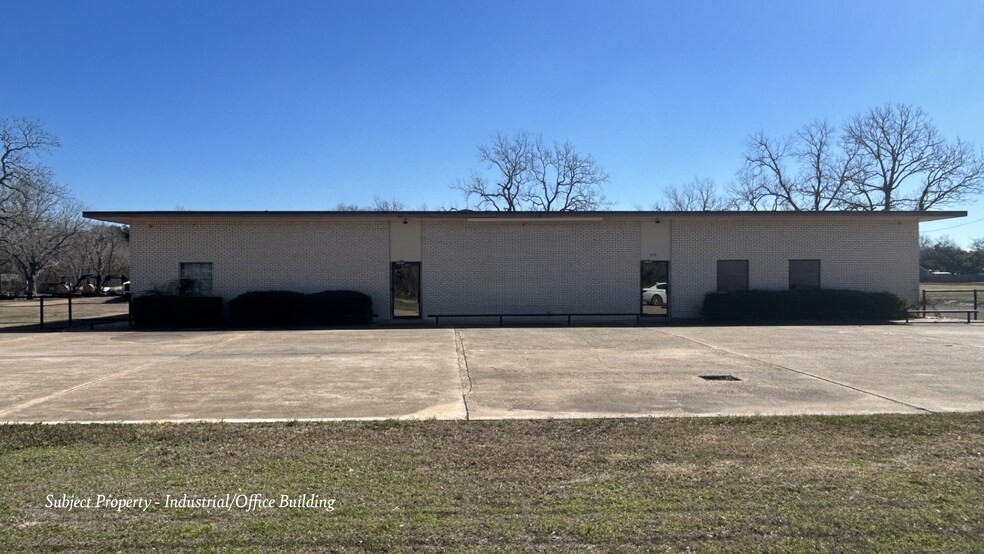 More Photos Of 2918 N Richmond Rd, Wharton Office For Sale