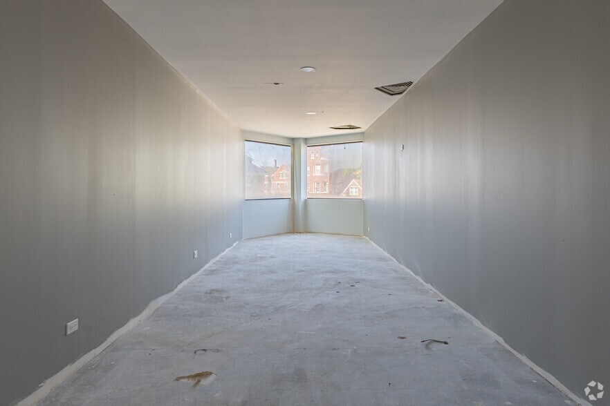 More Photos Of 4192 S Archer Ave, Chicago Bank For Sale