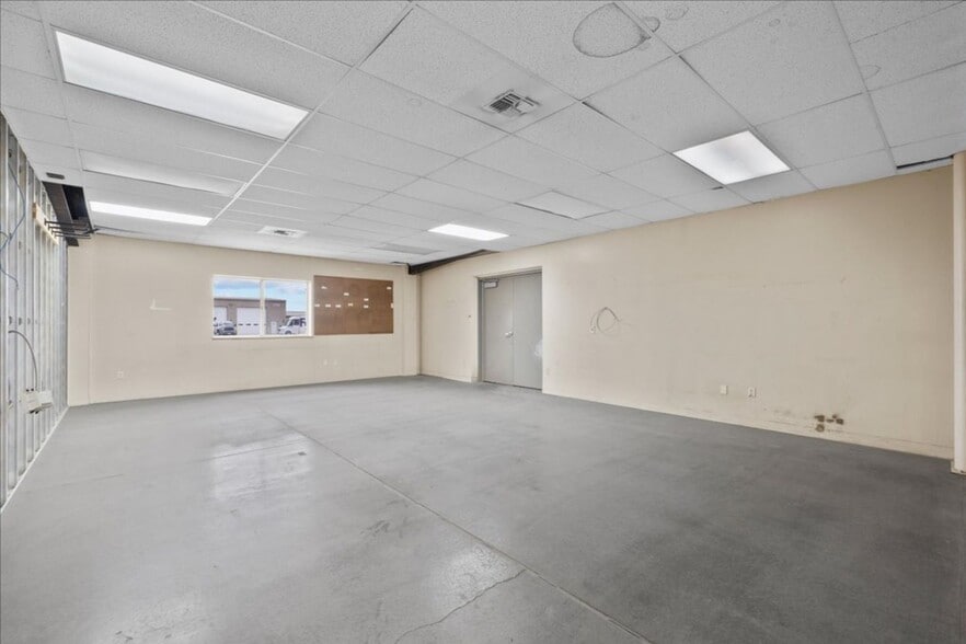 More Photos Of 6830 Commercial Ave, Billings Industrial For Sale