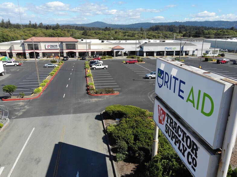 More Photos Of 575 M St, Crescent City Unknown For Lease