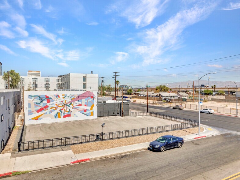 More Photos Of 818 Stewart Ave, Las Vegas Loft Creative Space For Lease