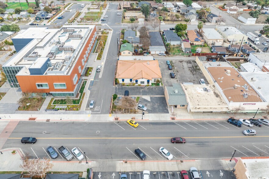 More Photos Of 927 O St, Firebaugh Healthcare For Sale