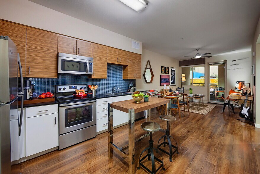 More Photos Of 5200 Wilshire Blvd, Los Angeles Apartments For Lease