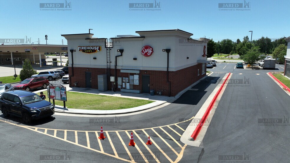 More Photos Of 4962 Elm Springs Rd, Springdale General Retail For Lease