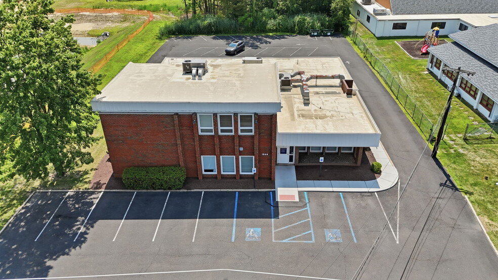 More Photos Of 1568 Woodbourne Rd, Levittown Office For Sale