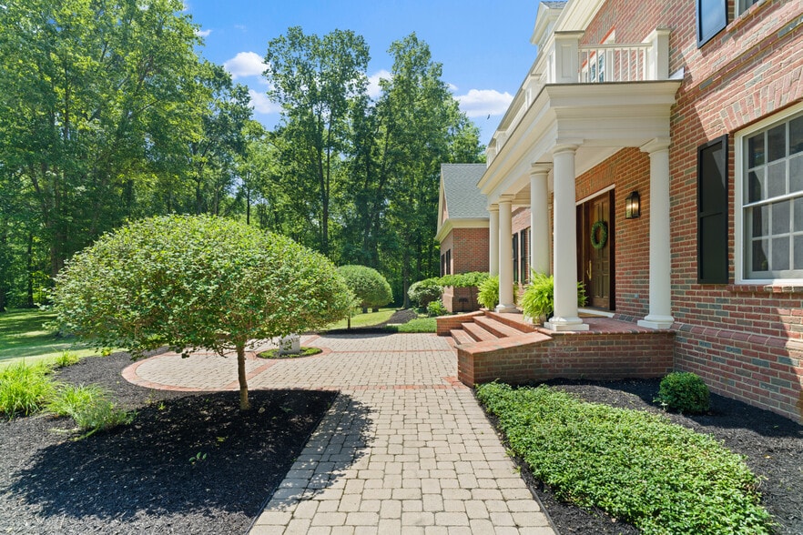 More Photos Of 5455 Plantation Rd, Sunbury Lodge Meeting Hall For Sale