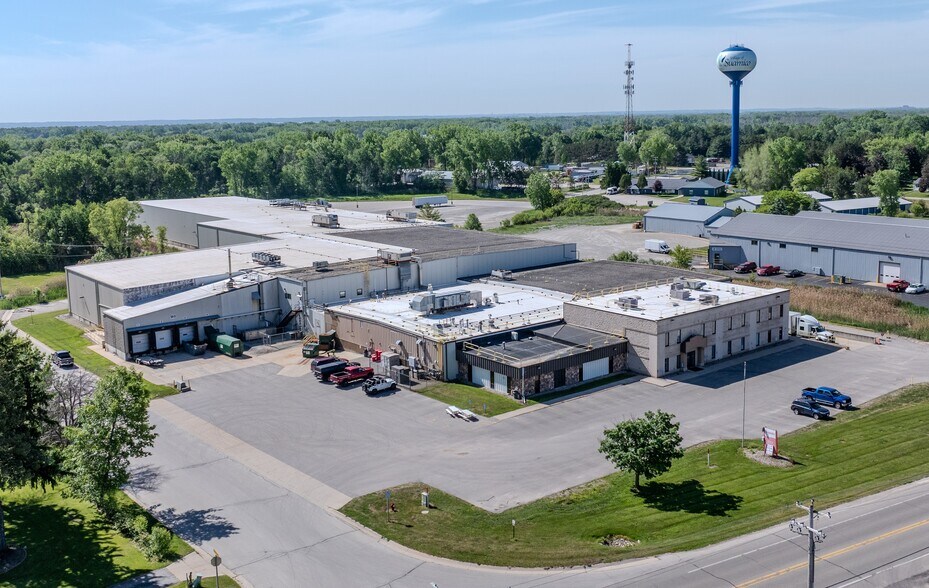 Primary Photo Of 13190 Velp Ave, Suamico Warehouse For Lease