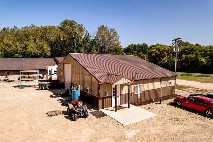 More Photos Of 145 Railroad Ave, Ellsworth Warehouse For Lease