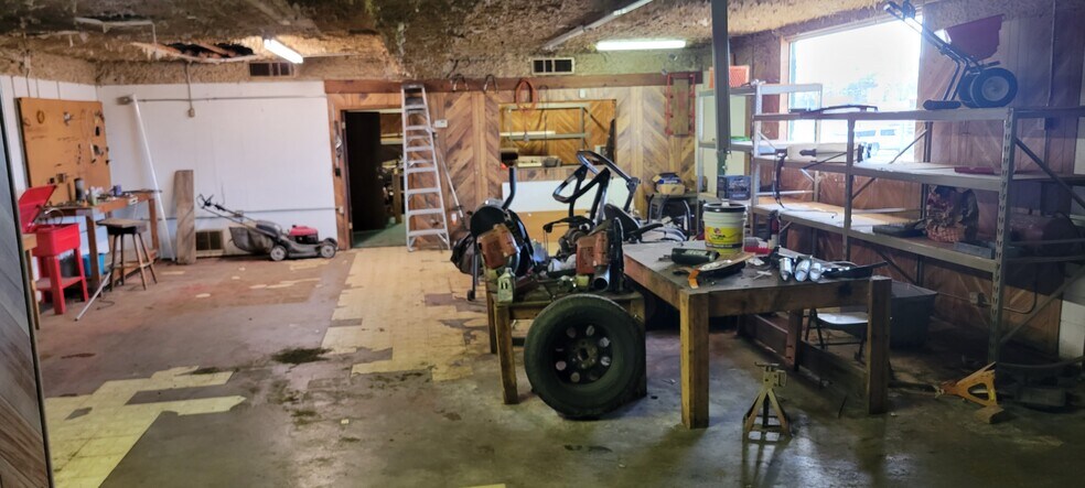 More Photos Of 1235 W Marshall Ave, Longview General Retail For Sale