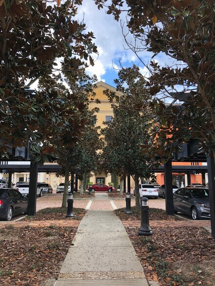 More Photos Of 2295 S Hiawassee Rd, Orlando Office For Lease