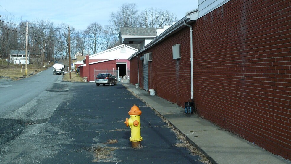 More Photos Of 2 S Plank Rd, Newburgh Warehouse For Sale