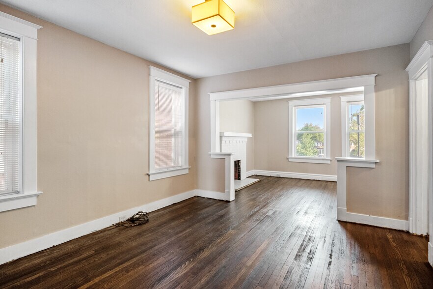 More Photos Of 5007 Goethe Ave, Saint Louis Multifamily For Sale