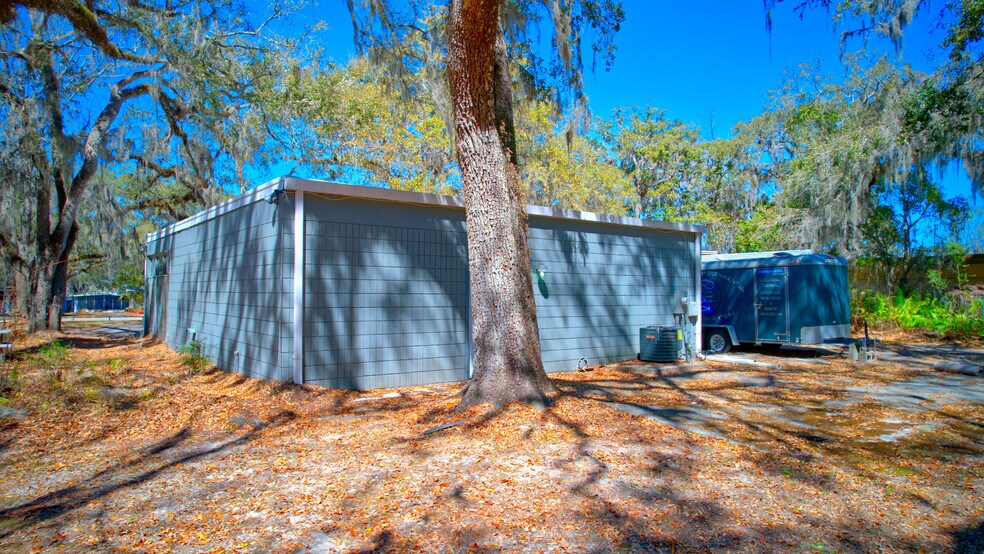 More Photos Of 629 S Broad St, Brooksville Office For Sale