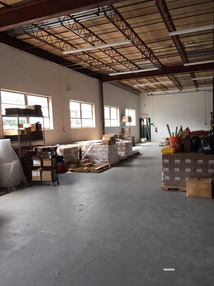 More Photos Of 1001 W Washington St, Norristown Warehouse For Lease