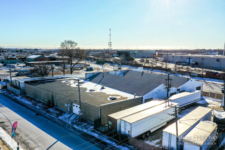 More Photos Of 4817 W Lake St, Melrose Park Manufacturing For Sale