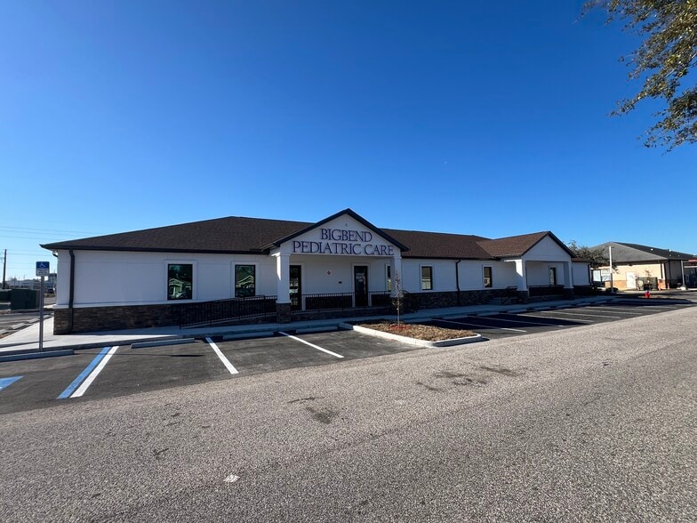 More Photos Of 13135 Kings Lake Dr, Gibsonton Medical For Lease