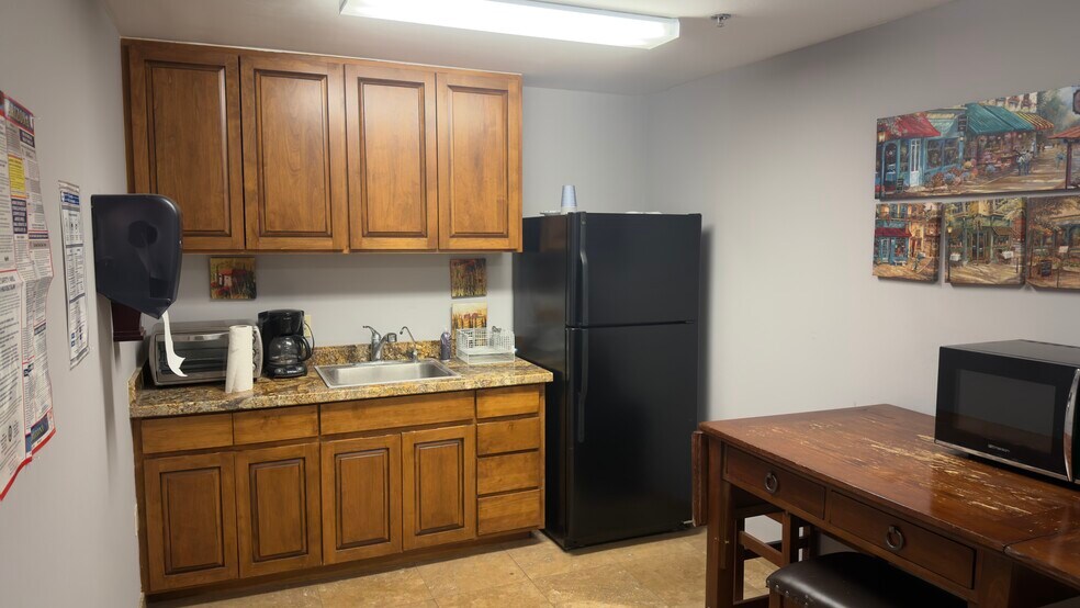 More Photos Of 20815 N 25th Pl, Phoenix Warehouse For Sale
