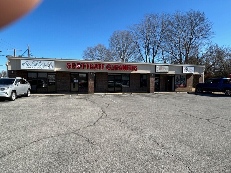 More Photos Of 805-873 Seibert Rd, Scott Afb Restaurant For Lease