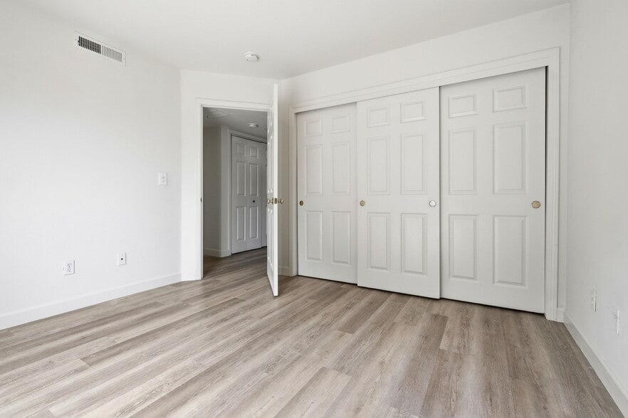 More Photos Of 2220 Chanticleer Ave, Santa Cruz Apartments For Sale