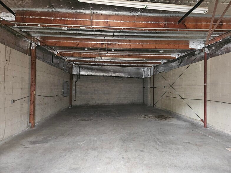More Photos Of 7648-7654 San Fernando Rd, Sun Valley Warehouse For Lease