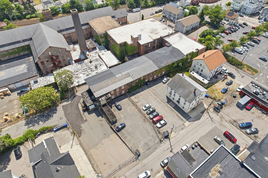 More Photos Of 59 Foundry St, Central Falls Manufacturing For Sale