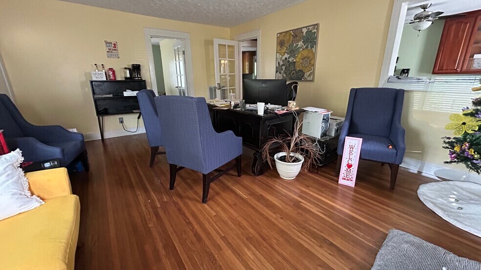 More Photos Of Off Goodlettsville town square, Goodlettsville Loft Creative Space For Sale