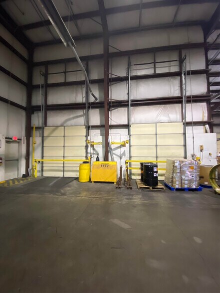More Photos Of 12304 Cary Cir, La Vista Warehouse For Lease