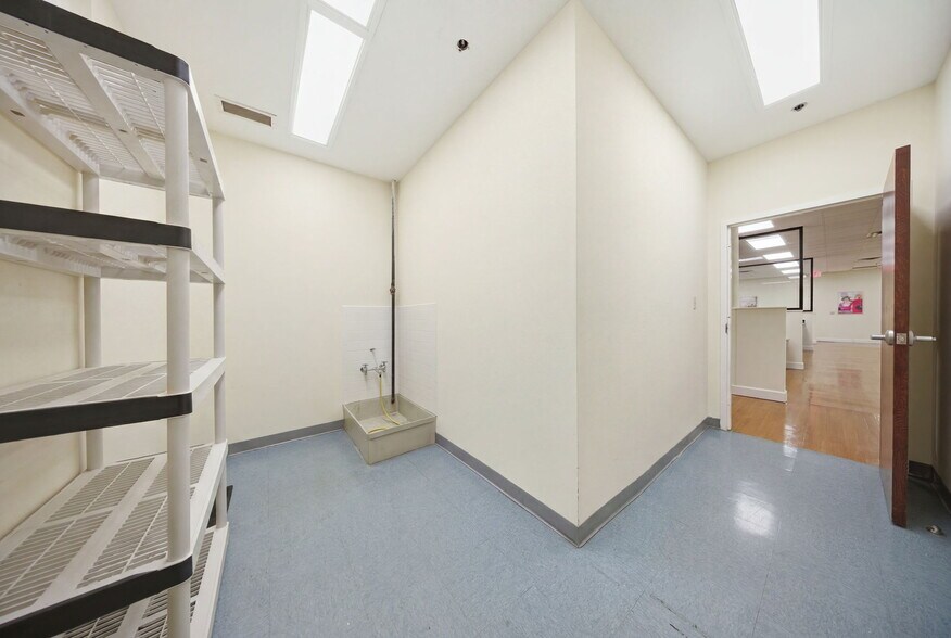 More Photos Of 433 SW 10th St, Ocala Medical For Sale